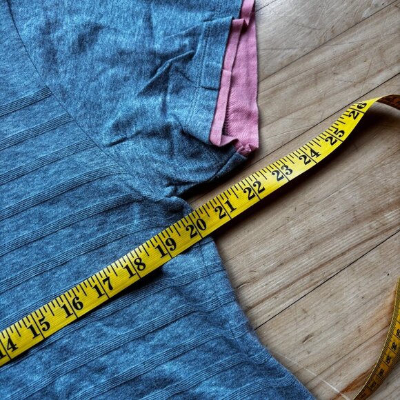 Burberry Black Label Men’s Gray T-Shirt – Size 3 (M), Red Logo, Pink Trim - Picture 3 of 11